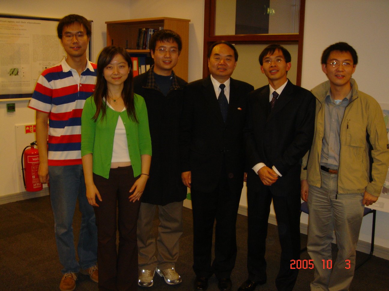 A group of Chinese students, together with the Minister of Education, China